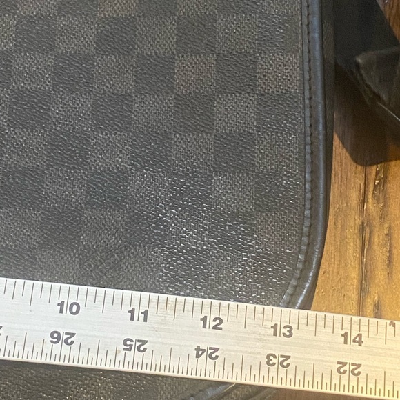 Louis Vuitton Damier Graphite Renzo Messenger Bag - Picture 11 of 12